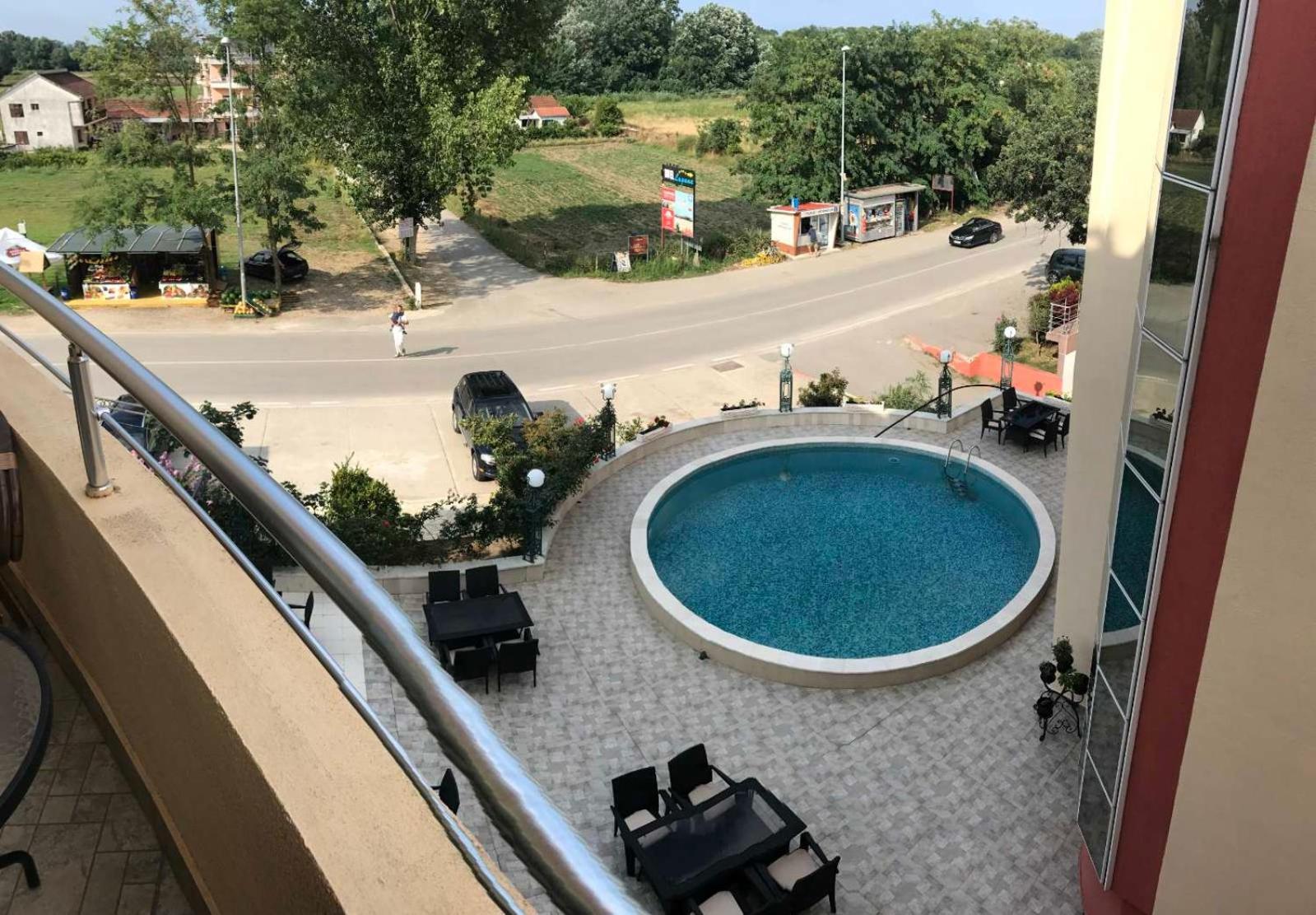 Imperial Hotel Ulcinj Exterior photo
