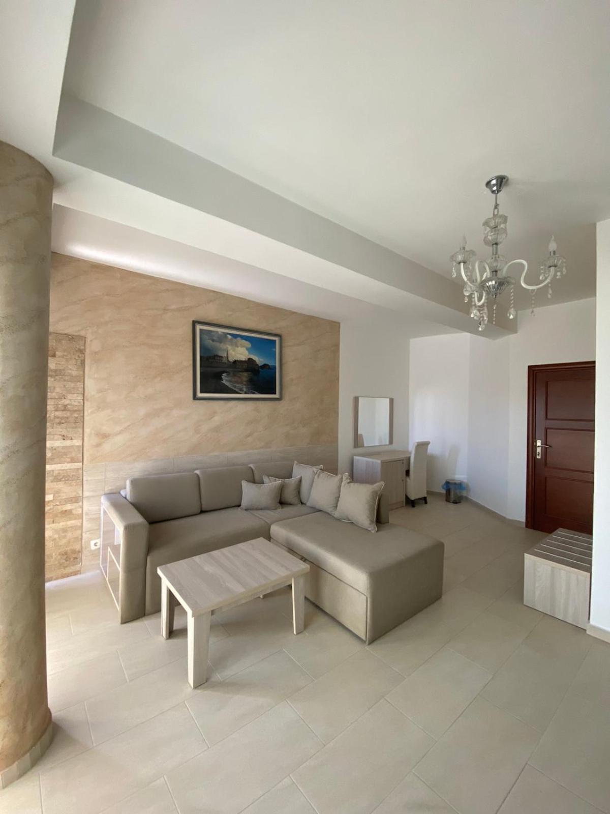 Imperial Hotel Ulcinj Exterior photo