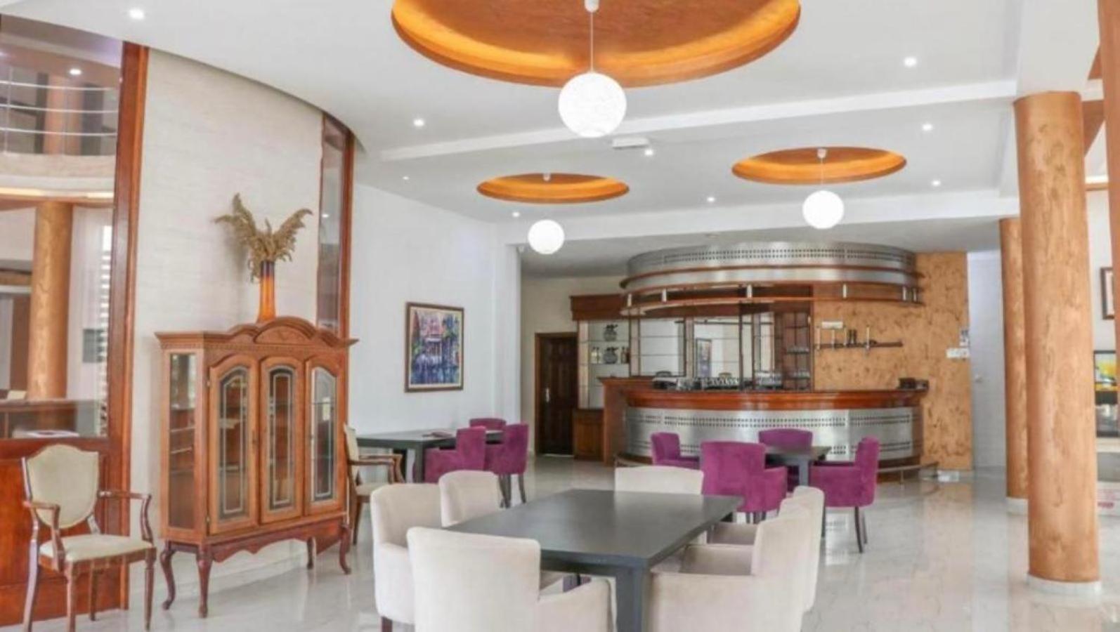 Imperial Hotel Ulcinj Exterior photo